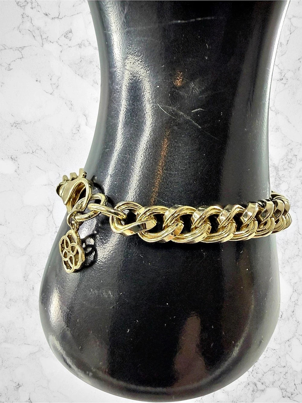 Kendra Scott Gold Tone Charm Bracelet Chunky Chain 7.25” Lobster Close Boho EUC